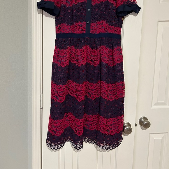Draper James Navy/Fuchsia Short Sleeve Midi Dress Lace Overlay Size 10 Preppy! - Picture 3 of 8